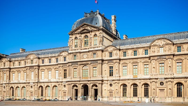 Paris city pass by Turbopass - Using the bus and Seine cruise