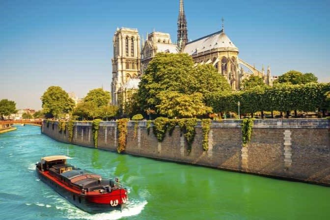 Paris City, Seine River Cruise and Eiffel Tower Reserved Access Tour - What this four-hour Paris outing actually offers