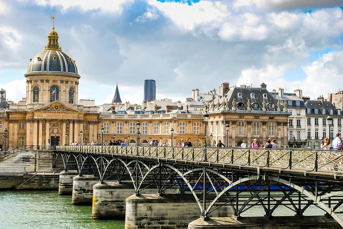 Paris City Tour & River Cruise With Luxury Roundtrip Transportation - Common Questions