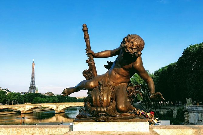 Paris City Tour With a Driver Guide Who Speaks Portuguese - Portuguese Speaking Guide