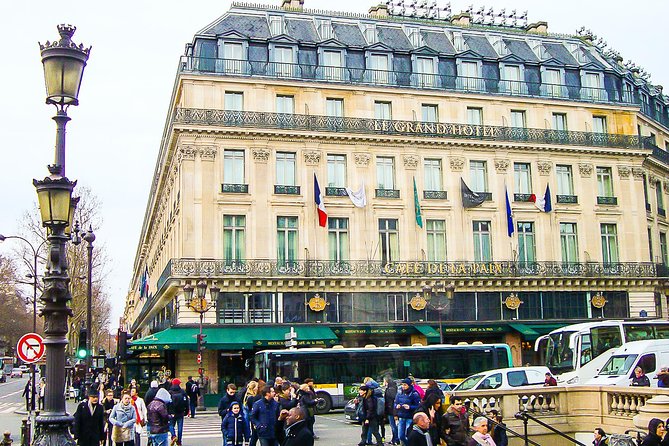 Paris City Tour With Private Friendly Guide and All Must-See Sites - Personalized Experience