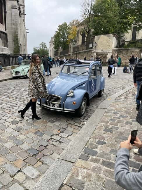 Paris: Classic Tour aboard a 2CV - The Experience Inside the 2CV