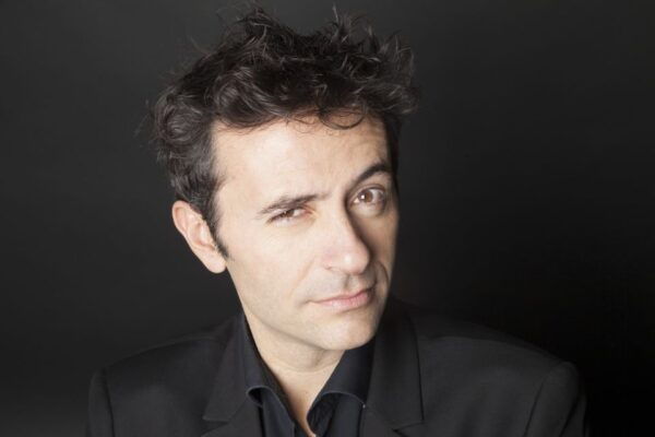 Paris: Comedy Show in English - How to Become a Parisian - The Sum Up