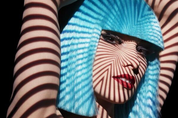 Paris: Crazy Horse Sunday Cabaret Experience With Champagne - Small Group Experience