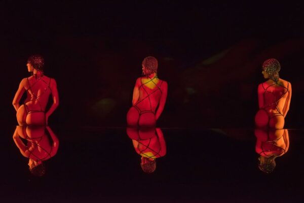 Paris: Crazy Horse Sunday Cabaret Experience With Champagne - Interact With Crazy Horse Performers