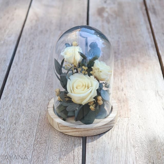 Paris: Create Dried Flower Bell Jar Workshop in Paris - Crafting Experience