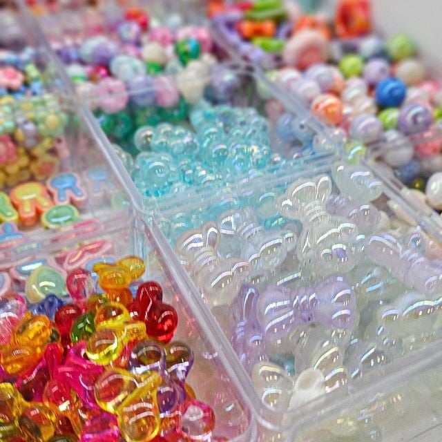 Paris: Create Your Phone Strap, Bag or Keychain - Location