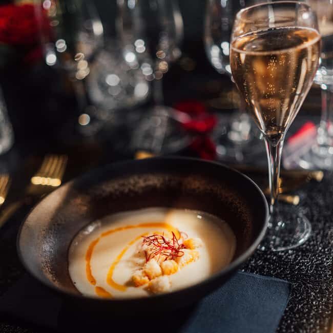 Paris: Cultural Night Bus Tour with Dinner On Board - FAQ