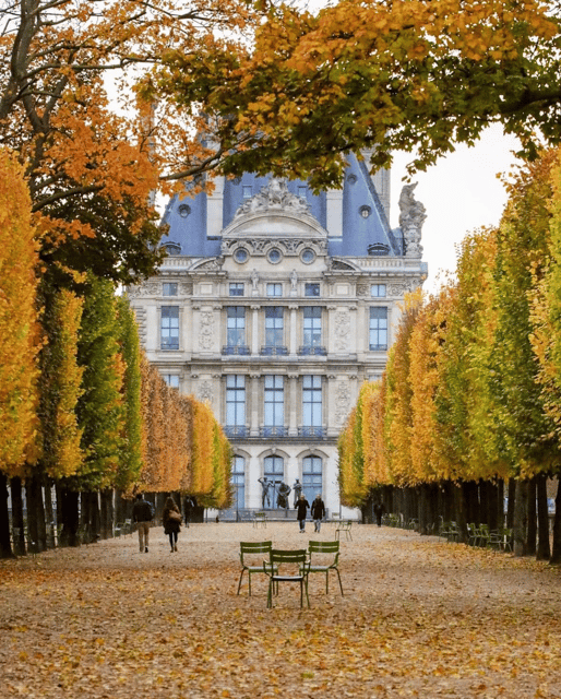 Paris: Discover Paris 2CV - Cultural Insights and Expert Guidance