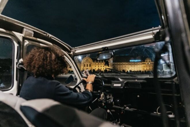 Paris: Discover Paris by Night in a Vintage Car With a Local - Review Summary