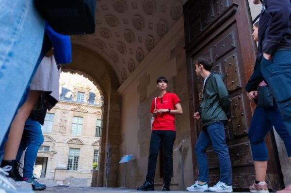 Paris: Discover the Hidden Gems of Marais With a Local Guide - Local Delicacies to Try