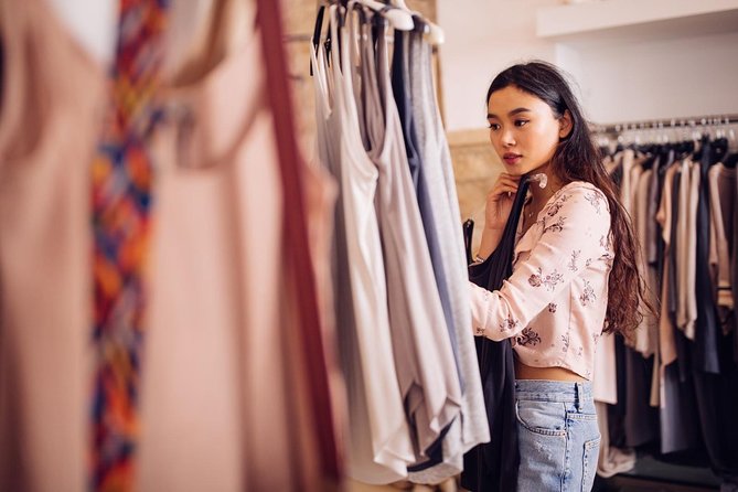 Paris Discovery Tour : Private Shopping With a Fashion Expert in Paris - Trendy Neighborhood Exploration