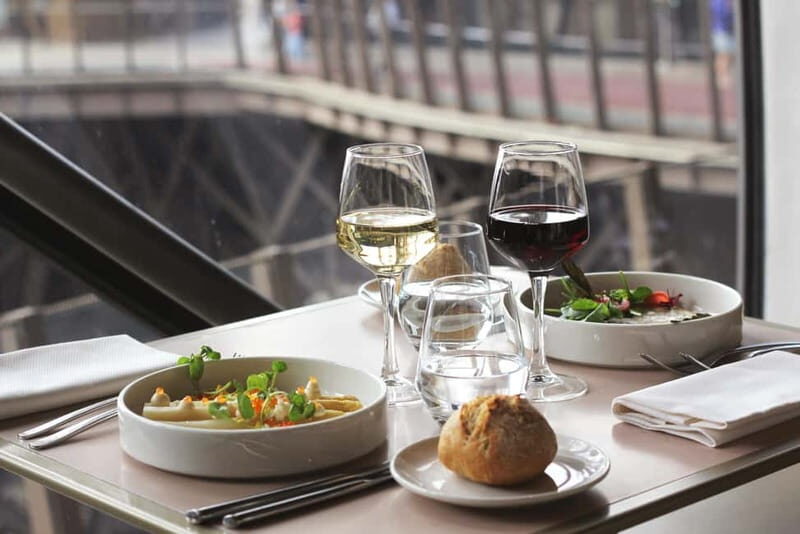 Paris: Early Dinner at Madame Brasserie in the Eiffel Tower - What to Expect at Madame Brasserie