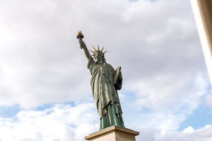 Paris: Early Evening Dinner Cruise on the River Seine - Experience on the Cruise