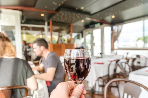 Paris: Early Evening Dinner Cruise on the River Seine - Tips for a Memorable Evening Cruise