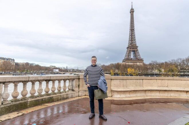 Paris: Eiffel Area Private Photoshoot - Photo Delivery Process