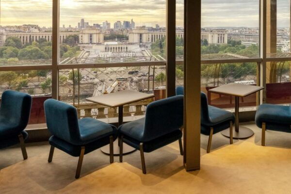 Paris: Eiffel Lunch, 2nd Floor or Summit Ticket & Cruise - Meeting Point