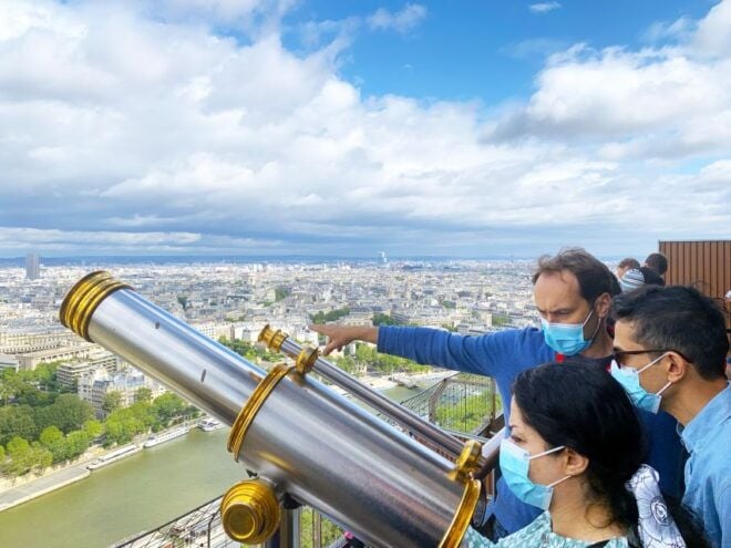 Paris: Eiffel Tower 2nd Floor Access or Summit Access - Capturing Stunning Photos on the First Floor