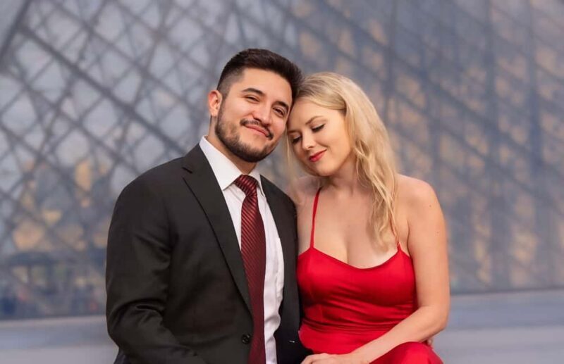 Paris: Eiffel Tower Couple Photoshoot with 50 Edited Photos - An Inside Look at the Eiffel Tower Photoshoot Experience