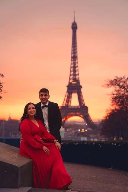 Paris: Eiffel Tower Couple Photoshoot with 50 Edited Photos - The Sum Up