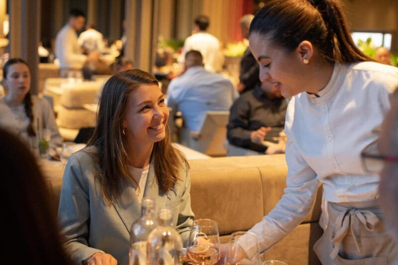 Paris: Eiffel Tower Dining, Gustave Menu at Madame Brasserie - Dining Details