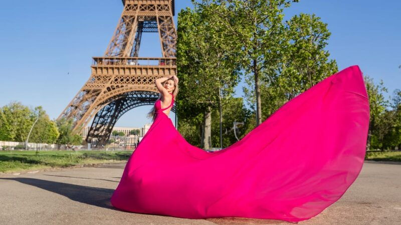 Paris: Eiffel Tower Flying-Dress Photoshoot - Tour Features