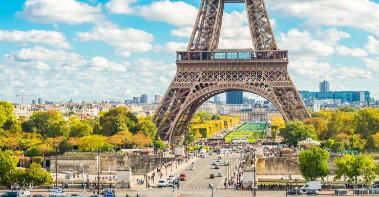 Paris: Eiffel Tower Fully Guided Tour With Summit Option - Experience