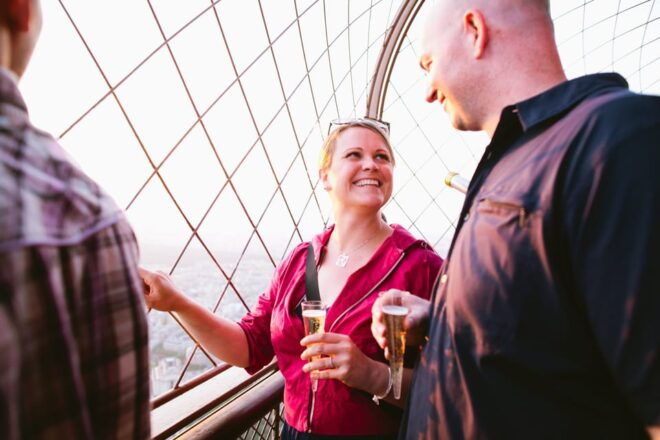 Paris: Eiffel Tower Guided Tour With Direct Access & Summit - Meeting Point Information