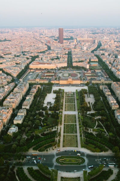 Paris: Eiffel Tower Guided Tour With Direct Access & Summit - Booking and Cancellation Policy