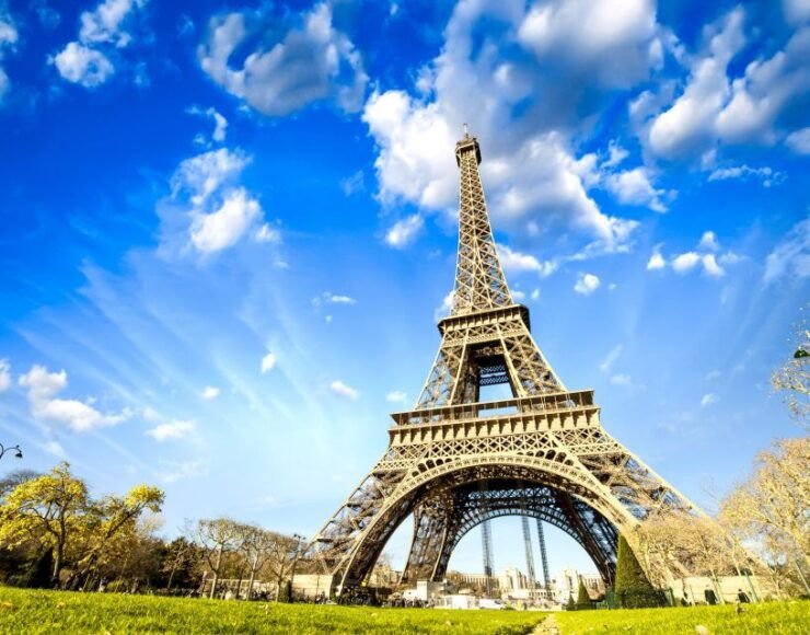 Paris: Eiffel Tower Guided Tour With Direct Access & Summit - Tour Details