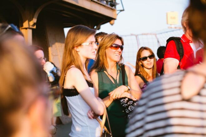 Paris: Eiffel Tower Guided Tour With Direct Access & Summit - Booking Information