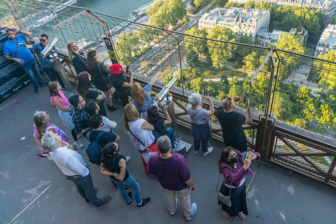 Paris: Eiffel Tower Guided Tour With Optional Summit Access - Date and Travelers