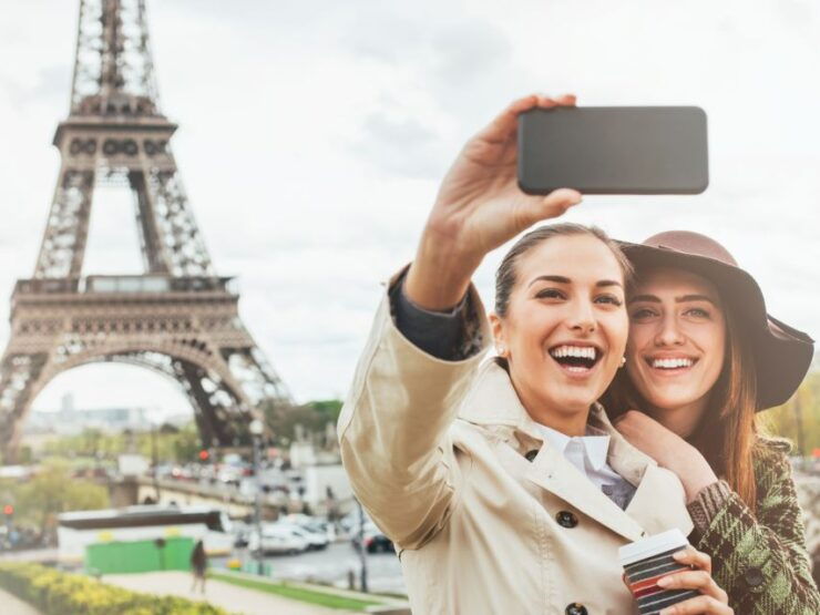 Paris: Eiffel Tower Hosted Tour, Seine Cruise and City Tour - Experience Highlights