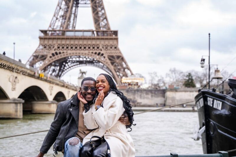 Paris: Eiffel Tower Photoshoot - Family, Couple or Solo - Pricing and Package Options