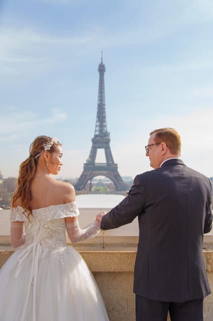 Paris: Eiffel Tower Photoshoot With a Professional - Pricing Information