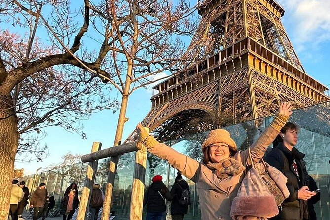 Paris Eiffel Tower Skip the Line Ticket With Audio Guide Tour - Meeting and Pickup