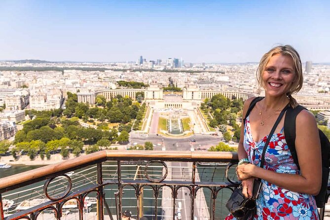 Paris Eiffel Tower Skip the Line Ticket With Audio Guide Tour - Panoramic Views