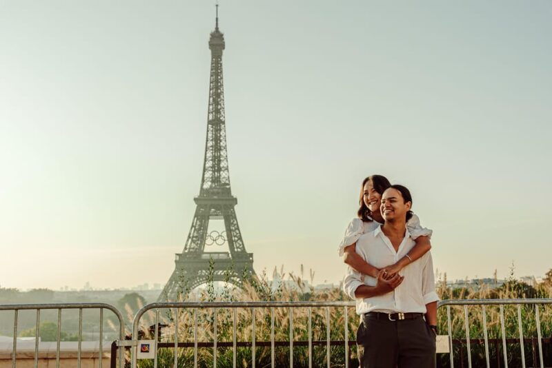 Paris: Eiffel Tower Street Photoshoot - Good To Know