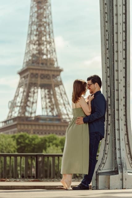 Paris: Eiffel Tower Street Photoshoot - Preparing for the Photoshoot