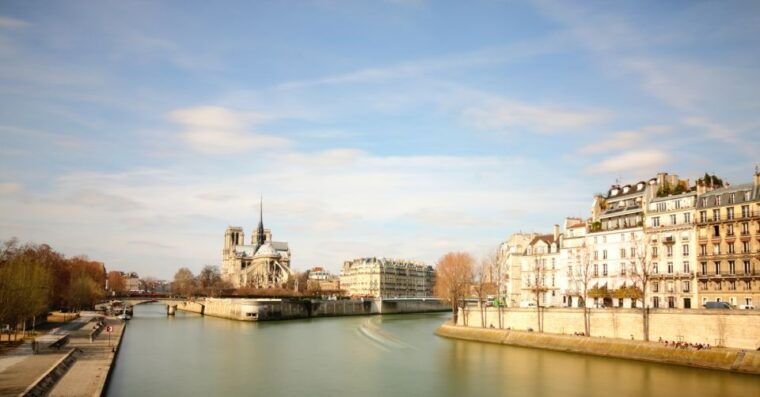 Paris: Eiffel Tower Tour & Seine River Cruise Tour - Guided Experience