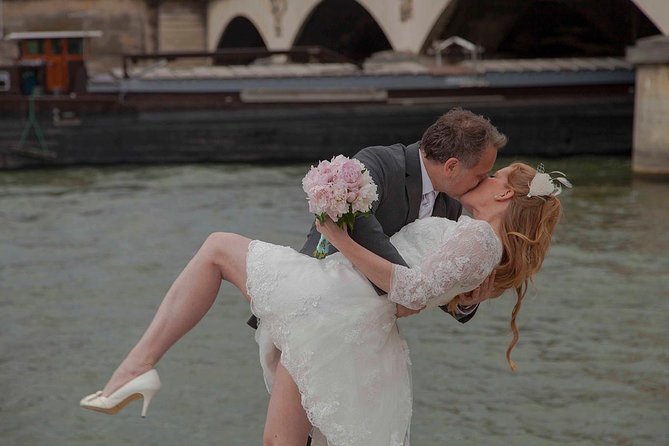 Paris Eiffel Tower Wedding Vows Renewal Ceremony With Photo Shoot - Customer Reviews