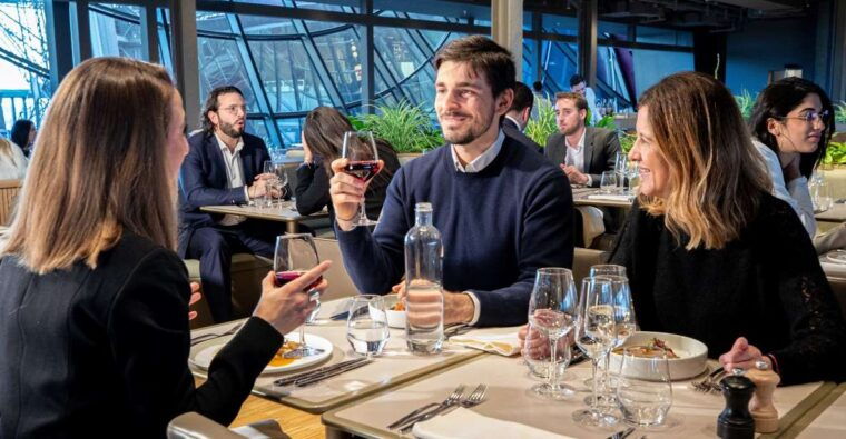 Paris: Eiffel Towers Madame Brasserie and 3-Course Lunch - Beverage Options and Pairings