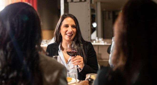 Paris: Eiffel Towers Madame Brasserie Dinner at 6:30 PM - Important Information