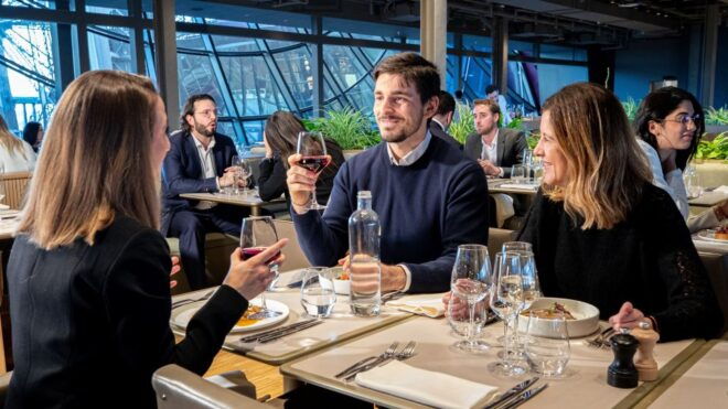 Paris: Eiffel Towers Madame Brasserie Lunch Experience - Full Description