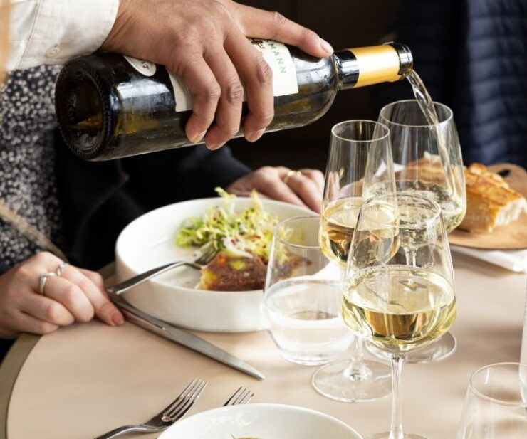 Paris: Eiffel Towers Madame Brasserie Refined Dinner - Dining Experience at Madame Brasserie