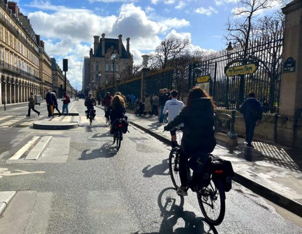Paris : Electric Bike Tour With Wine and Cheese Tasting - Booking and Reservation Details