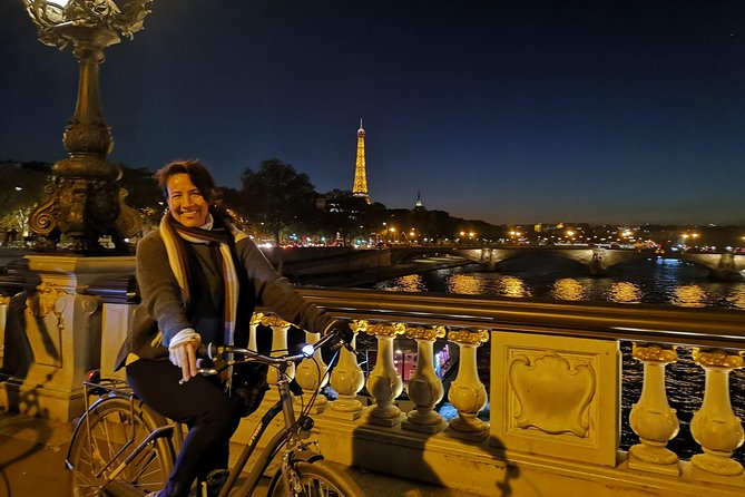 Paris Evening City of Lights Small Group Bike Tour & Boat Cruise - Meeting and Pickup