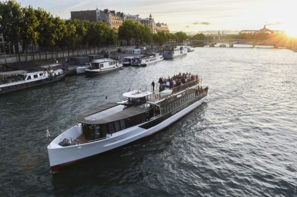 Paris: Evening Cruise With Drink and City Walking Tour - Common Questions