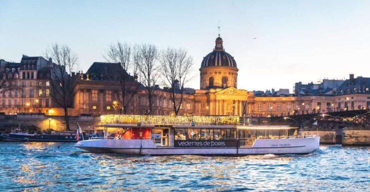 Paris: Evening River Cruise With Music - Experience Highlights