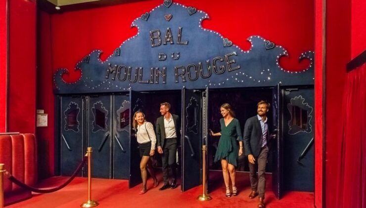 Paris: Evening Sightseeing Tour and Moulin Rouge Show - Activity Details
